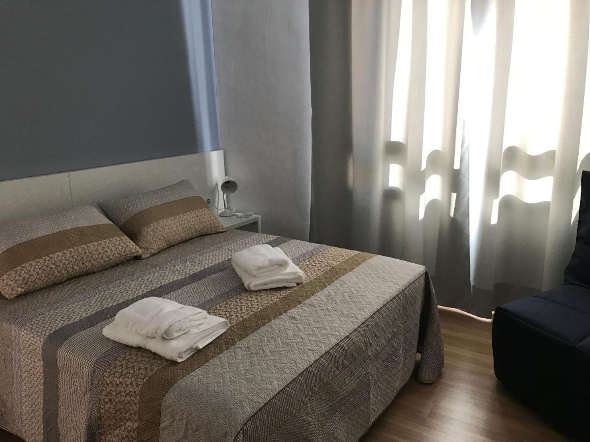 Hostal Casiano Camarasa Zewnętrze zdjęcie