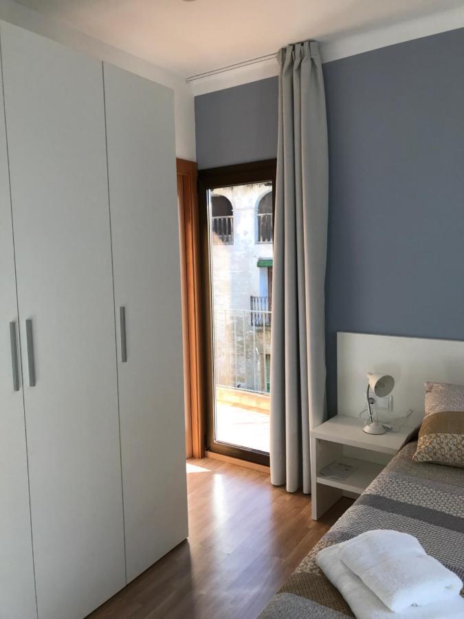Hostal Casiano Camarasa Zewnętrze zdjęcie