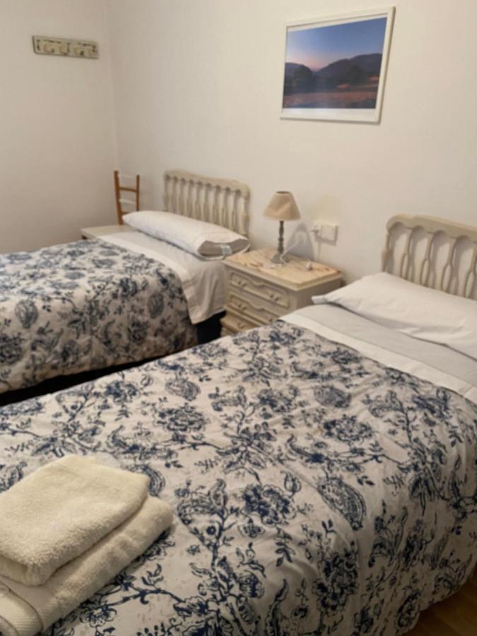 Hostal Casiano Camarasa Zewnętrze zdjęcie