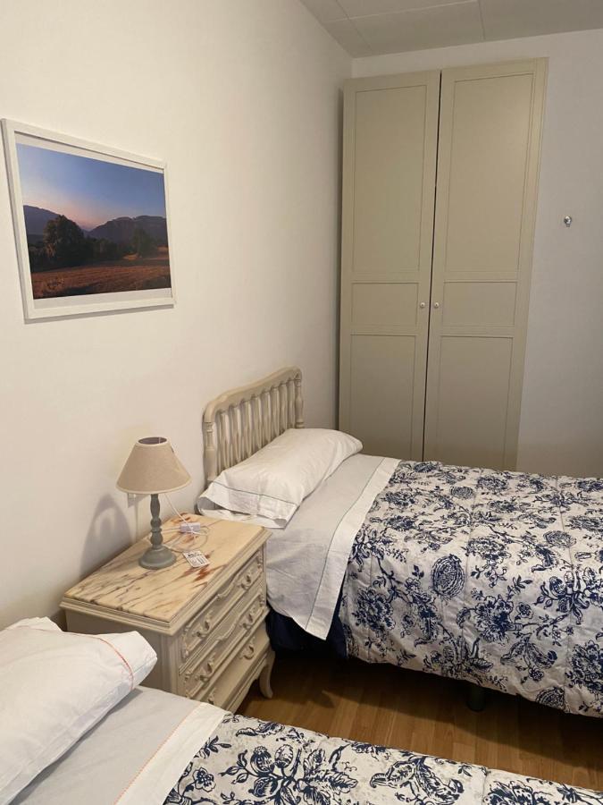 Hostal Casiano Camarasa Zewnętrze zdjęcie