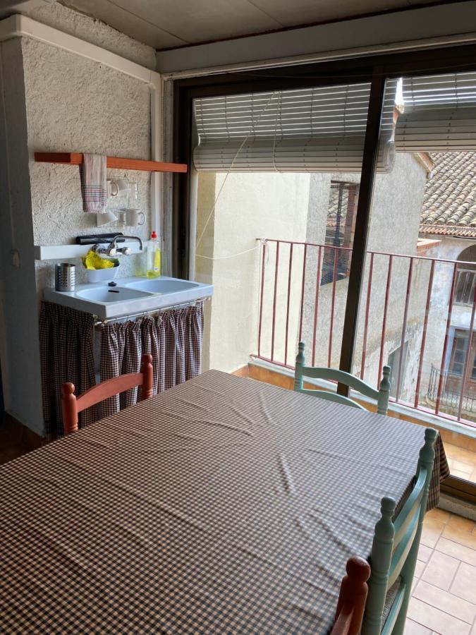 Hostal Casiano Camarasa Zewnętrze zdjęcie